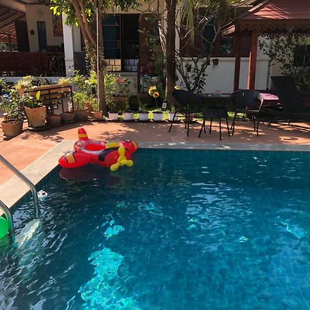 Naraya Homestay San Pa Tong Eksteriør bilde